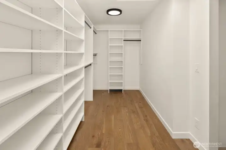 Primary suite walk-in closet