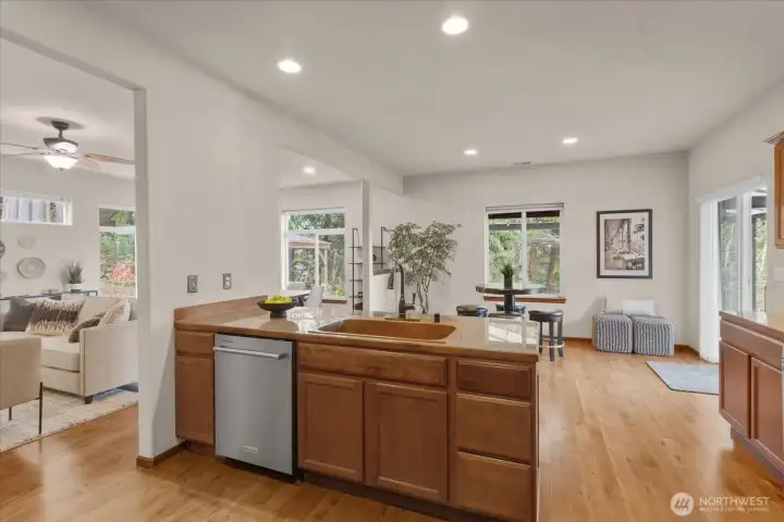 Striking low maintenance copper kitchen sink.