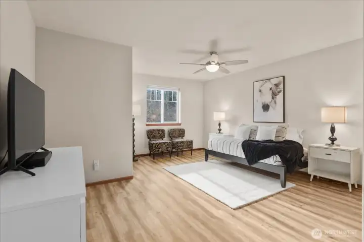 Huge guest bedroom, could be another media room.