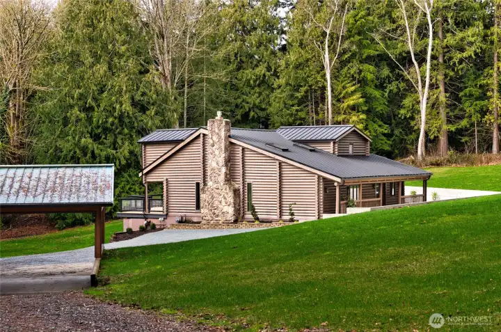 Home offers a total of 3036 sq/ft of finished living space and 456 unfinished sq/ft.