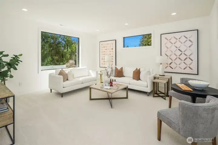 Flexible upper level bonus space