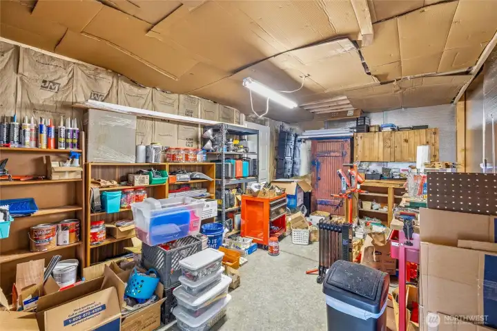 Workshop in shop