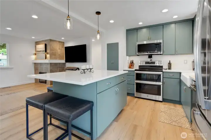 Large kitchen island and double oven make entertaining guests a breeze!