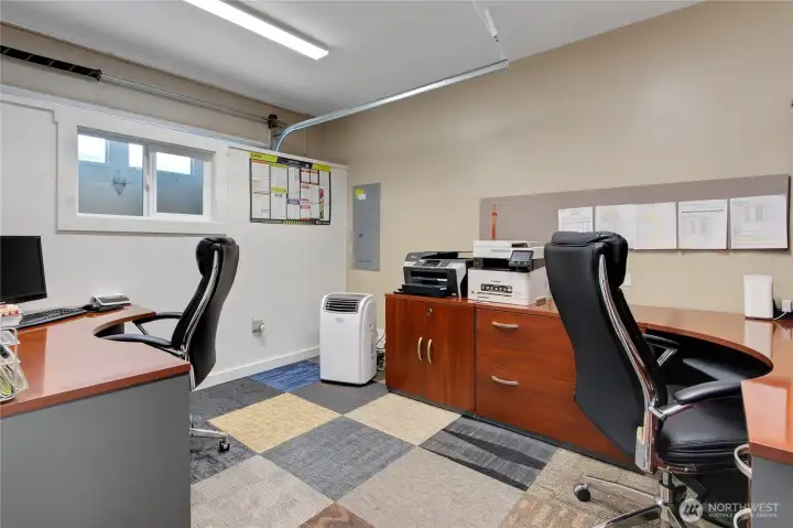Office space with carpet tiles, air conditioning, 2 desk work areas and comfortable swivel chairs can be the beginnings to your success!
