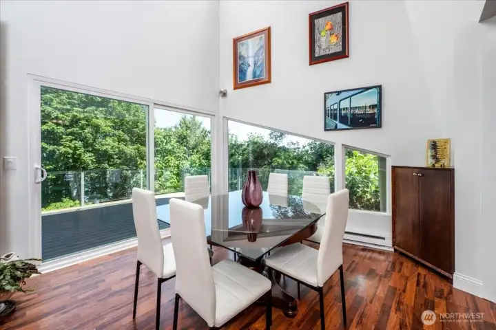 Dining room with a gorgeous view. Dining room with a gorgeous view.