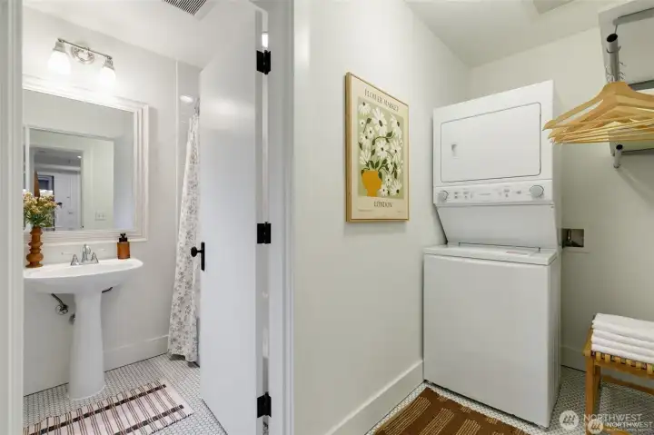 Spacious laundry area right off the bathroom Spacious laundry area right off the bathroom