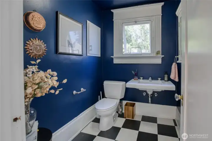 1/2 bath on main level 1/2 bath on main level