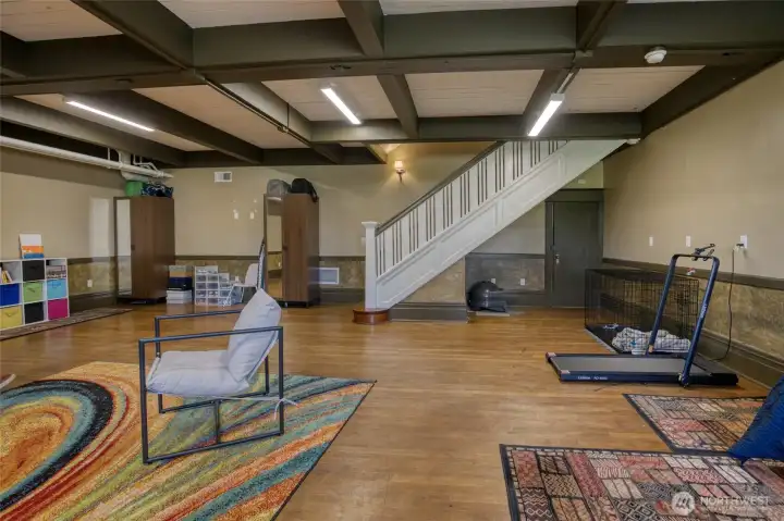 Basement great room, cont Basement great room, cont