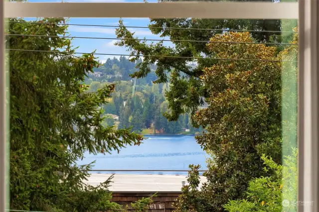 Peekaboo views of Lake Washington