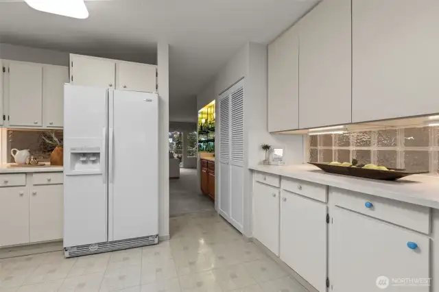 There really is a ton of storage available in this kitchen!