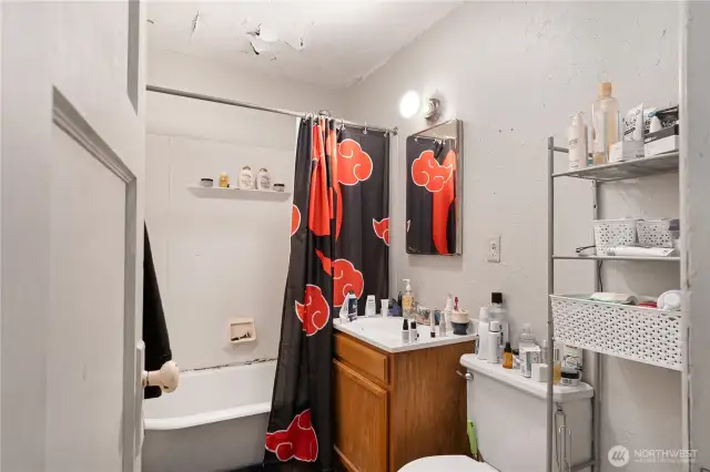 right side bath