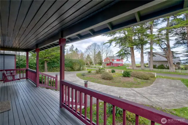 The front covered porch is a great place to watch the neighbors and days go by. This is the small town feel everyone is looking for. Come check mout the swing