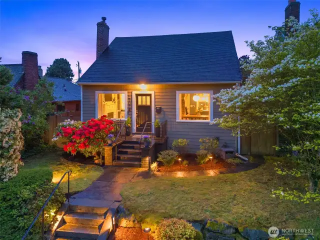 2707 W Dravus St - includes large off street parking in front of home and driveway access off alley for additional parking.
