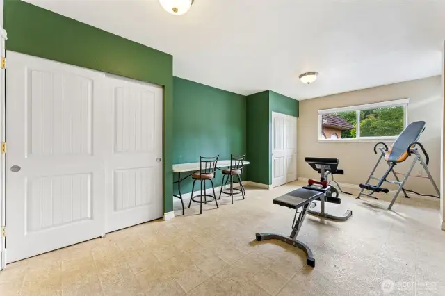 Flex Room