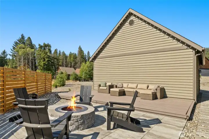 Enjoy the firepit and wood deck