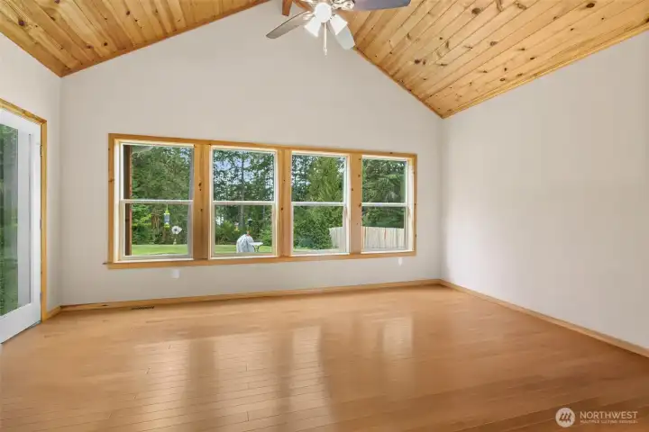 (virtually staged)