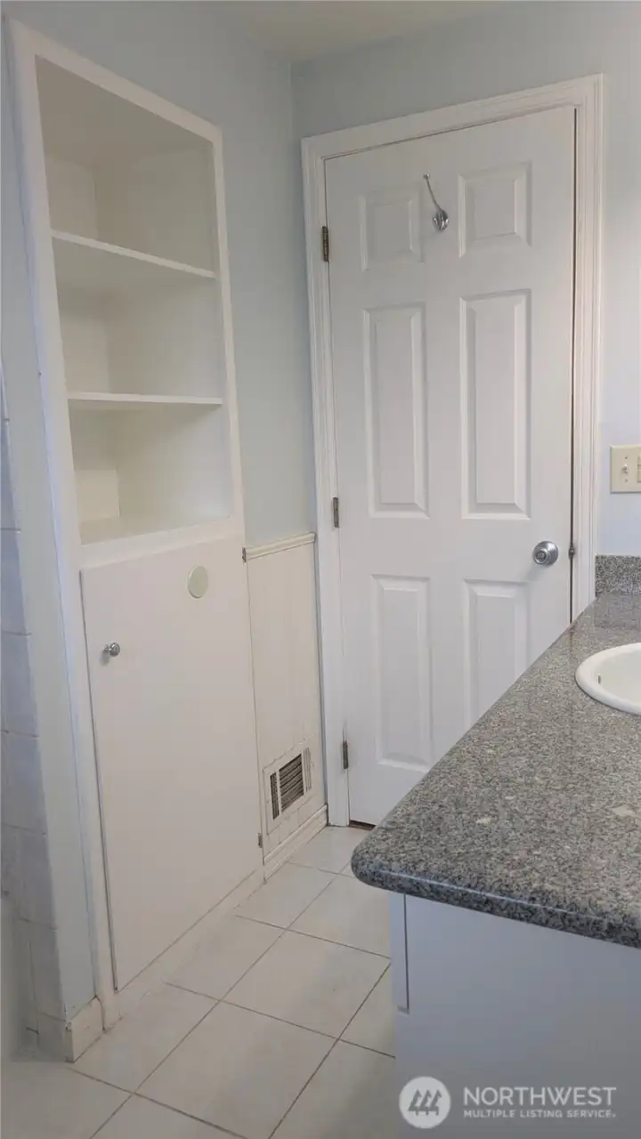 lots of storage in full bath