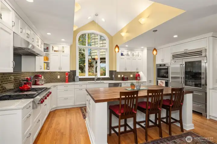 Kitchen island with eating space