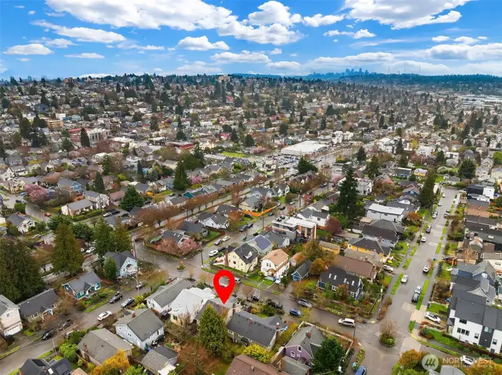 Ideally located in the Whittier neighborhood of Seattle, you're close to great parks, great schools and a wide assortment of dining and shopping options.  Also great access to Hwy 99 which gets you downtown in minutes