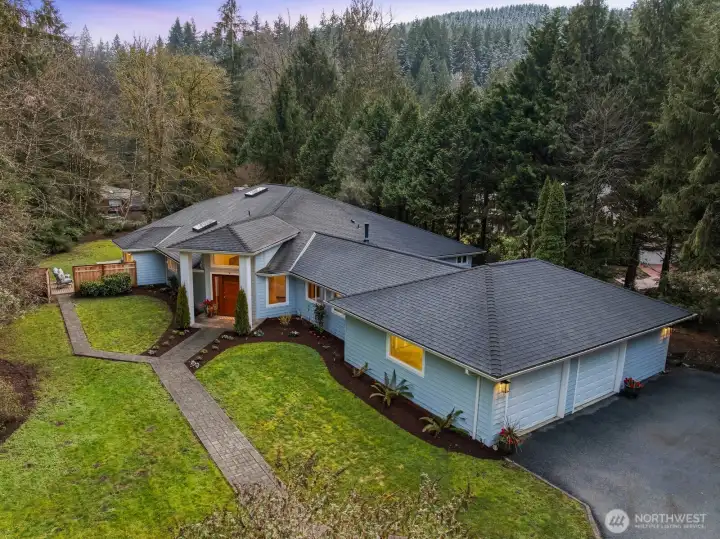 Welcome home to your beautifully remodeled RAMBLER in Upper Preston!