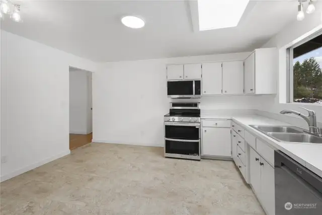 Kitchen with double oven & all new appliances