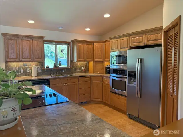stainless steel appliances included