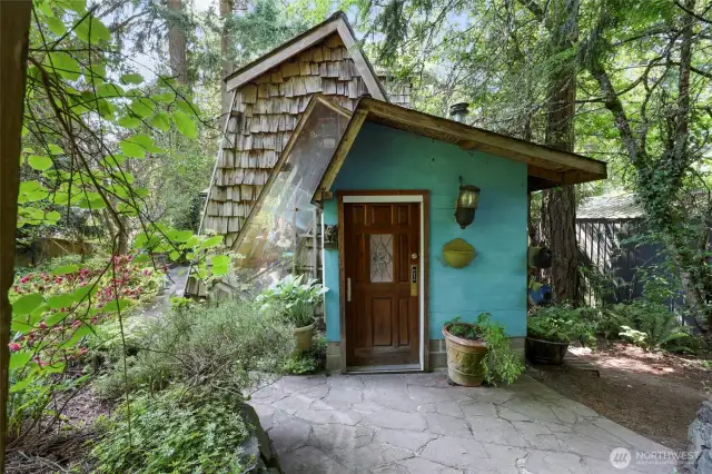 Front of upper cabin