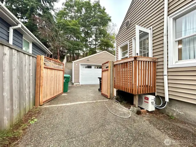view of driveway to garage