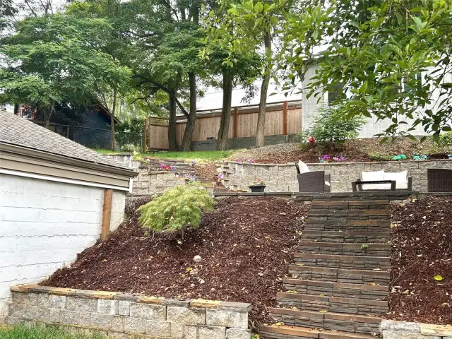 stairs to second level back yard