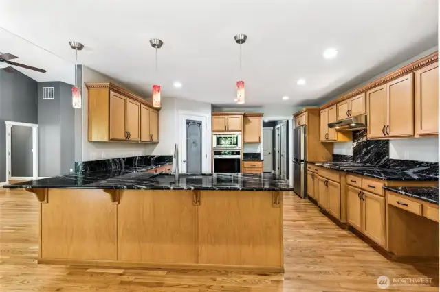 Huge kitchen with granite counters