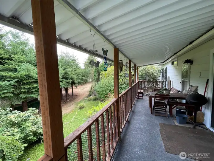 Back deck. Notice the greenbelt.