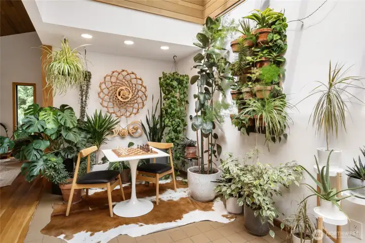This light-filled nook is every plant lover's dream.