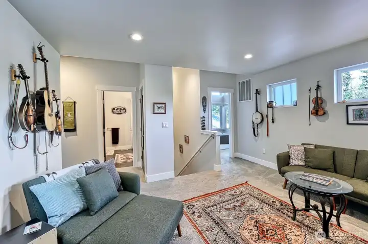 Family Room/Bonus Room