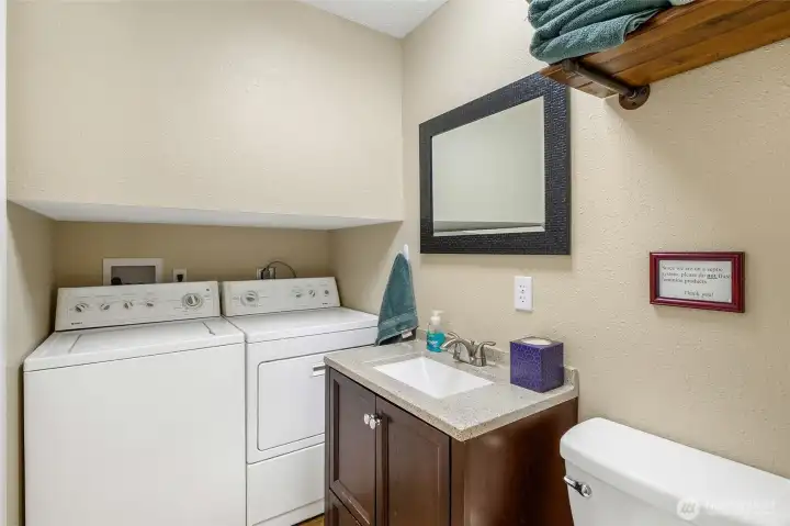 Guest apartment, Washer and dryer stay.