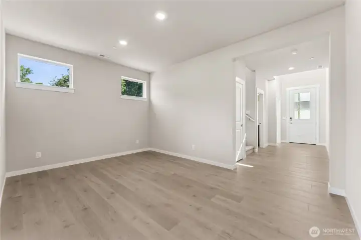 Photo's are for representational purposes only. Colors and finishes may differ.