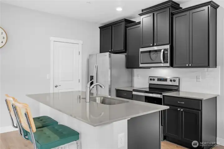 Modern finishes and an open layout make this kitchen perfect for everyday living and entertaining.