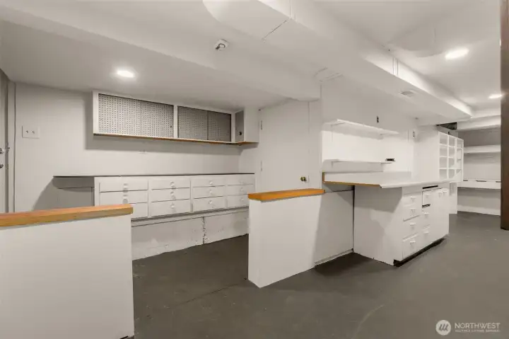 Shop space ready for your ideas