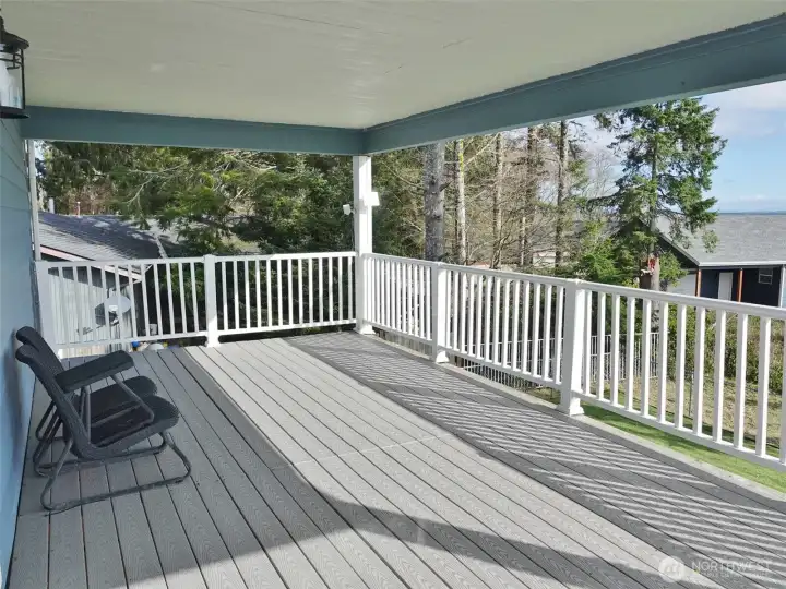 Large Deck with composite deck boards.
