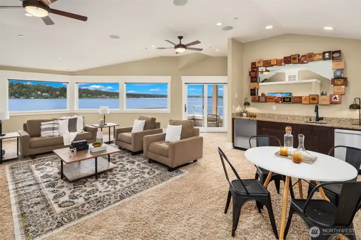 Third floor bonus room with wet bar