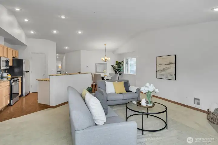 All walls, ceilings, doors and trim freshly painted All walls, ceilings, doors and trim freshly painted