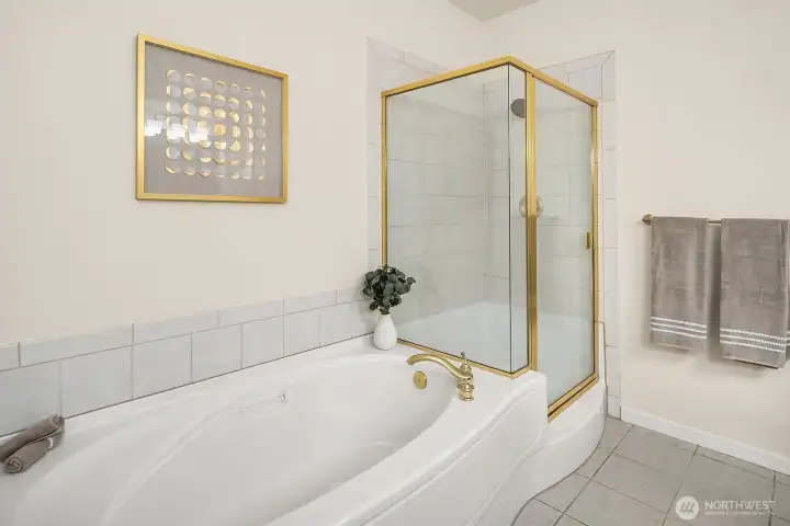 Deep soaking tub, shower and two sinks