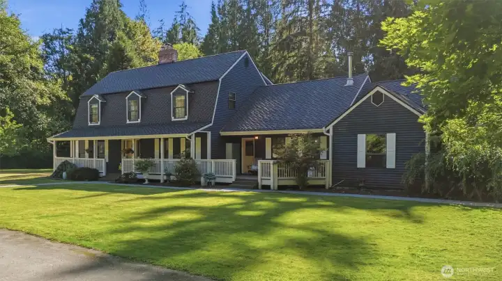Front of 1816 5 acre estate.