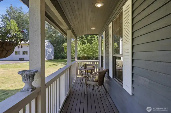 Front porch off main door2