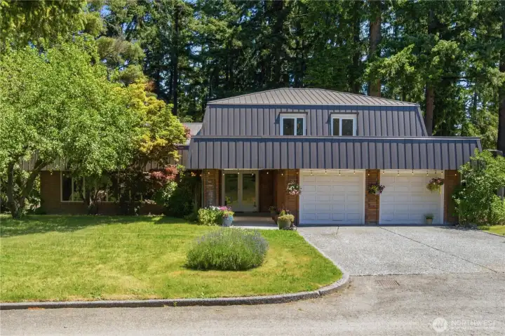 What an opportunity! Very spacious main home with adorable attached ADU ready for multigenerational living plus endless possibilities with large shop/outbuilding and more!