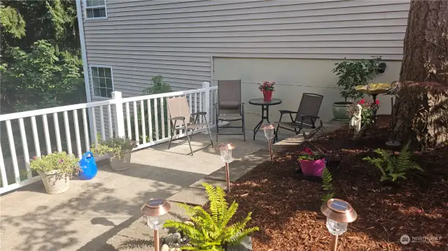 Neigborly shared outdoor living area