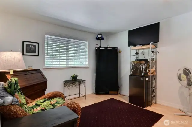 2nd bedoom on upper level.