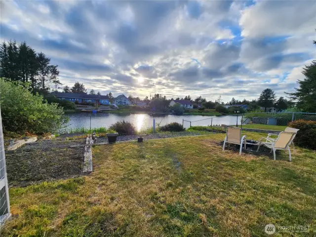 Fully fenced Garden to enjoy your own sustainability and hobby