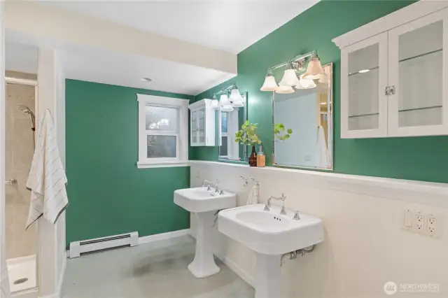 Primary bath!