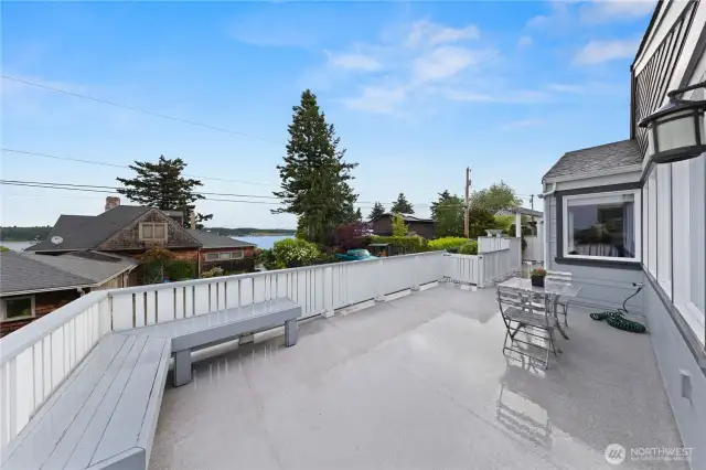 A staircase on each end of this very nice deck!