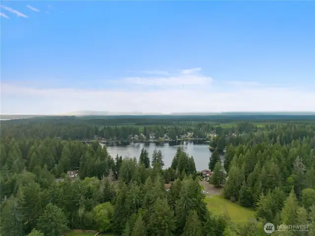 Not far from either lake!